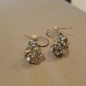 Women's dangle earrings